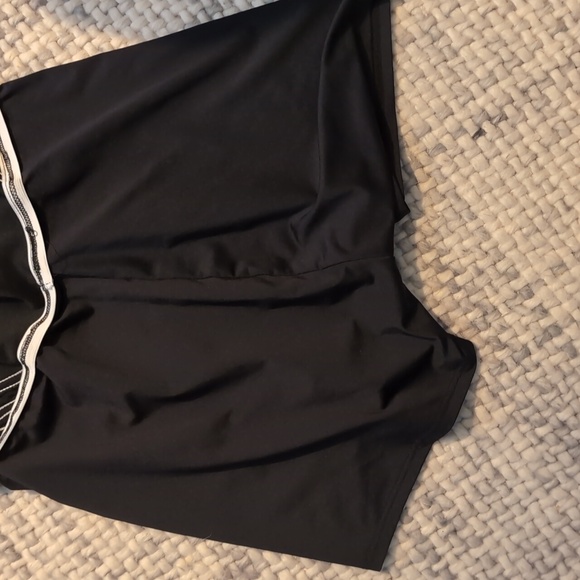 Adidas girls skirt - Picture 3 of 4